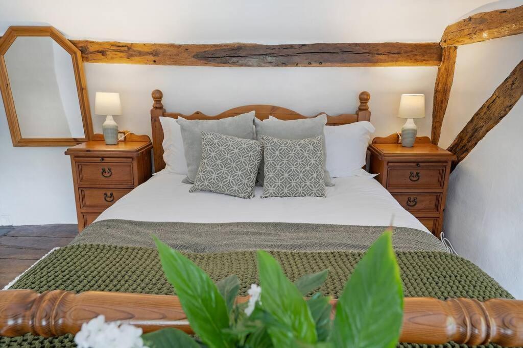 Local Walks Pub Gardens Pet Friendly Landscaped Gardens And Free Private Parking Villa Doddington  Ngoại thất bức ảnh